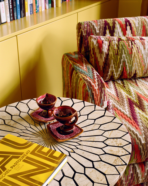 Желтый и другие сочные краски в дизайне семейного таунхауса в Брюсселе Желтый и другие сочные краски в дизайне семейного таунхауса в Брюсселе