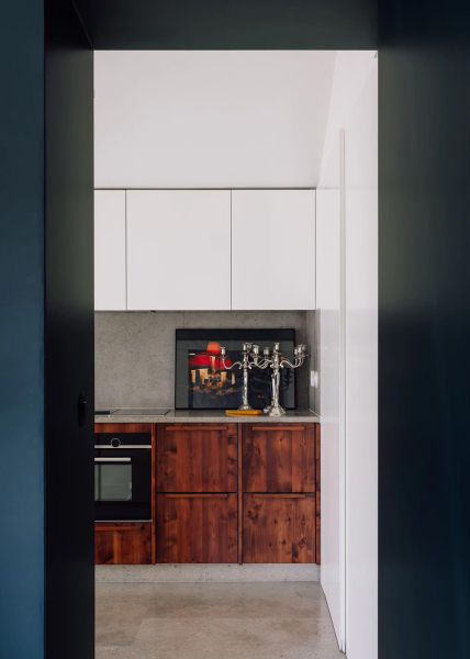 Атмосферный интерьер с искусством: уникальная квартира в Лиссабоне Атмосферный интерьер с искусством: уникальная квартира в Лиссабоне