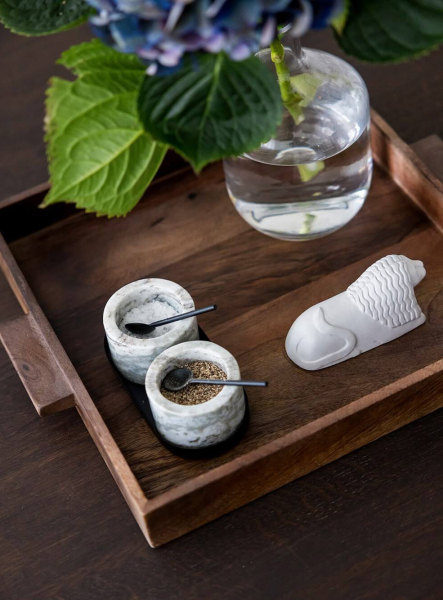 Белая, элегантная, с камином: квартира в Мальмё (75 кв. м) Белая, элегантная, с камином: квартира в Мальмё (75 кв. м)