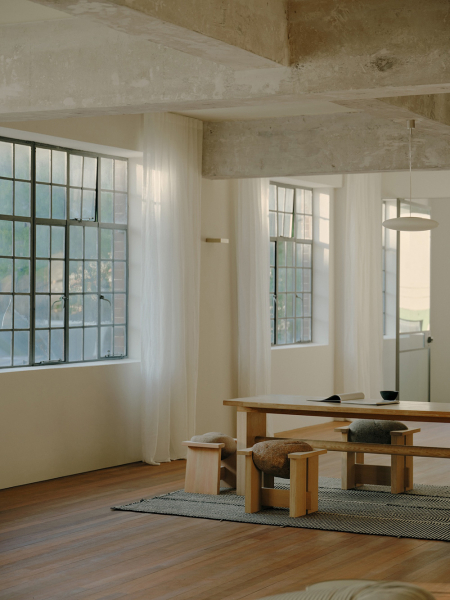 Бетон, естественный свет и японские мотивы: лофт в Сиднее Бетон, естественный свет и японские мотивы: лофт в Сиднее