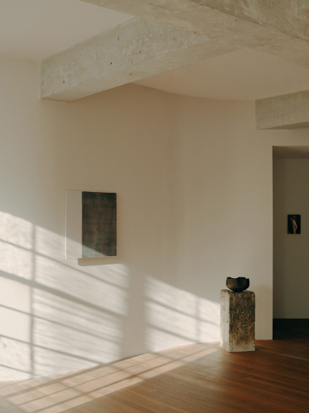 Бетон, естественный свет и японские мотивы: лофт в Сиднее Бетон, естественный свет и японские мотивы: лофт в Сиднее