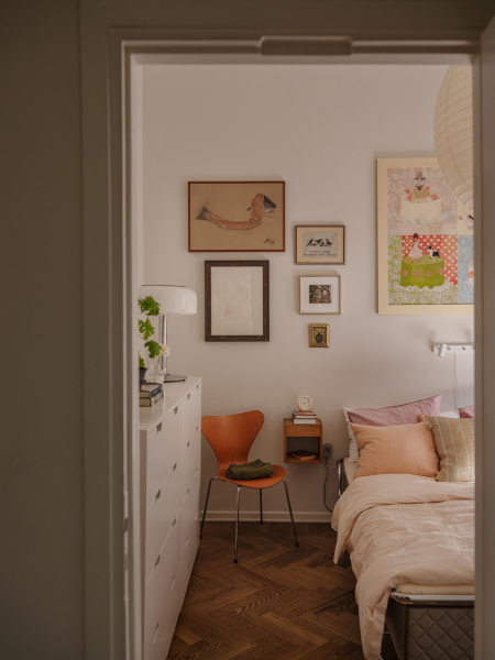 Чудесные виды на город через арочные окна: уютная квартира в Стокгольме