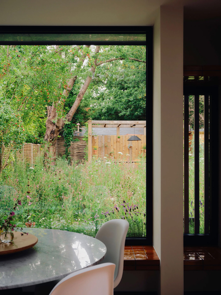 Эдвардианский дом дизайнера в Лондоне с современной пристройкой и чудесным садом