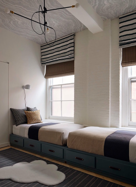 Эта современная резиденция в Нью-Йорке — результат объединения двух лофтов на разных уровнях