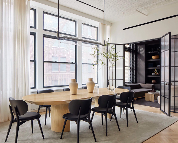 Эта современная резиденция в Нью-Йорке — результат объединения двух лофтов на разных уровнях