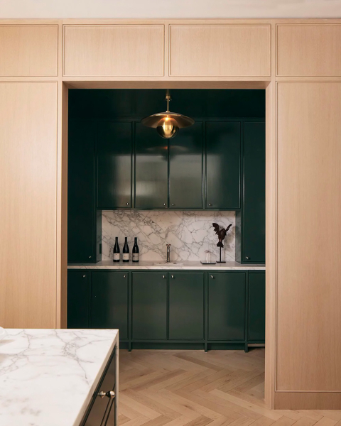 Эта современная резиденция в Нью-Йорке — результат объединения двух лофтов на разных уровнях