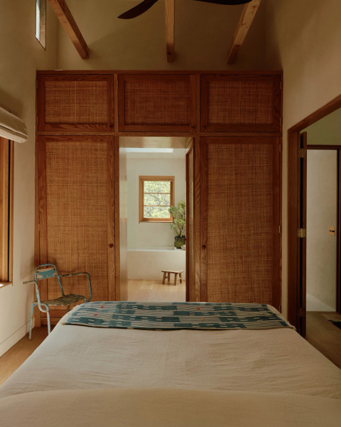 Этот обновлённый охотничий домик в Калифорнии — воплощение уютного дизайна в натуральном дереве