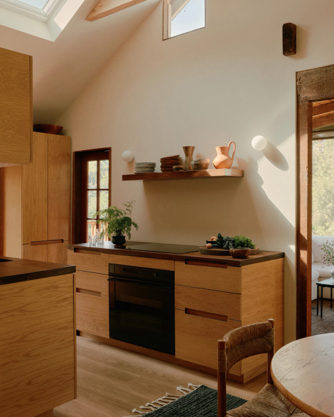 Этот обновлённый охотничий домик в Калифорнии — воплощение уютного дизайна в натуральном дереве