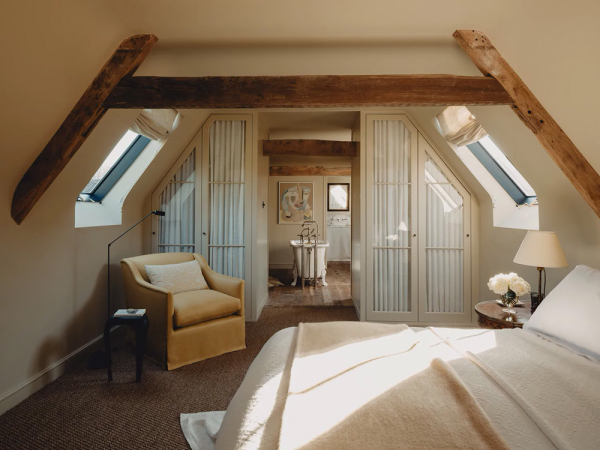 Испытанный временем великолепный интерьер старинного коттеджа в Англии Испытанный временем великолепный интерьер старинного коттеджа в Англии