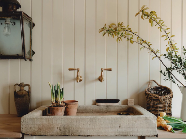 Испытанный временем великолепный интерьер старинного коттеджа в Англии Испытанный временем великолепный интерьер старинного коттеджа в Англии