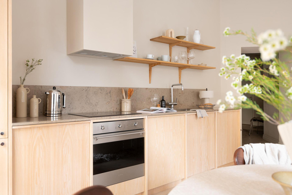 Кремовый интерьер современной скандинавской квартиры (66 кв.м) Кремовый интерьер современной скандинавской квартиры (66 кв.м)