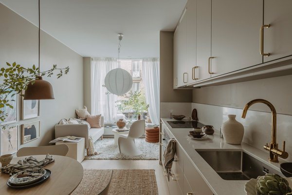 Маленькая квартира в Швеции с удлинённой планировкой и небольшой террасой (38 кв. м)