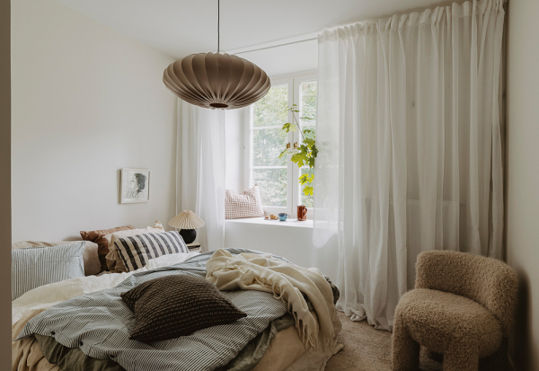 Маленькая квартира в Швеции с удлинённой планировкой и небольшой террасой (38 кв. м)