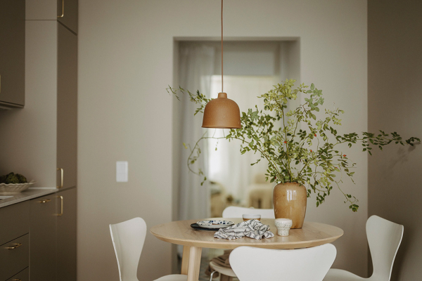 Маленькая квартира в Швеции с удлинённой планировкой и небольшой террасой (38 кв. м)