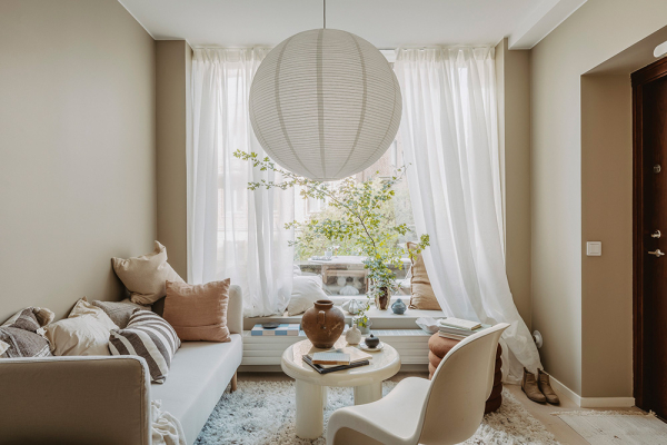 Маленькая квартира в Швеции с удлинённой планировкой и небольшой террасой (38 кв. м)