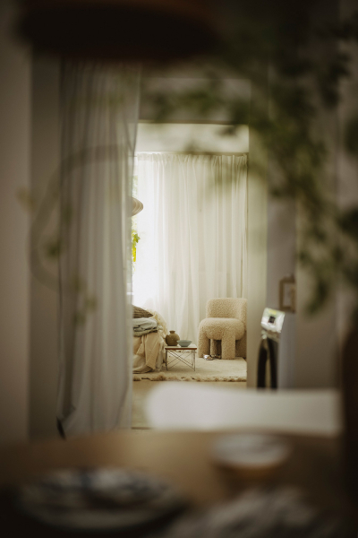 Маленькая квартира в Швеции с удлинённой планировкой и небольшой террасой (38 кв. м)