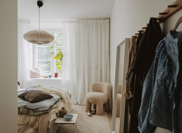 Маленькая квартира в Швеции с удлинённой планировкой и небольшой террасой (38 кв. м)