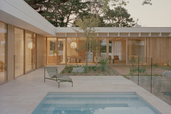 Мягкий минимализм, залитый естественным светом: дом со стеклянными стенами в Мельбурне Мягкий минимализм, залитый естественным светом: дом со стеклянными стенами в Мельбурне