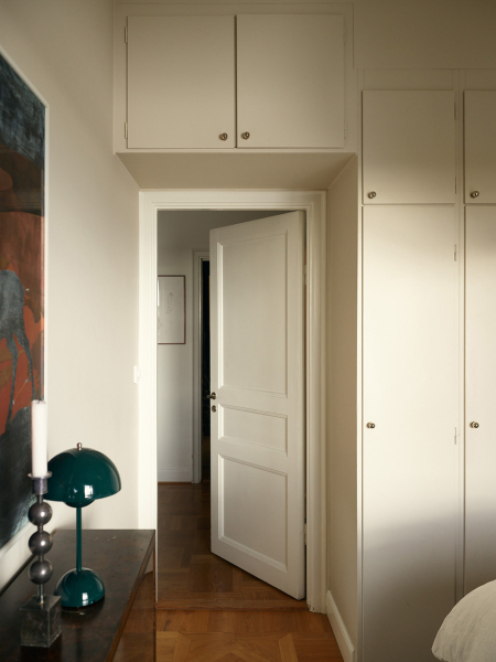 Необычная двухэтажная квартира в Стокгольме с видовой террасой