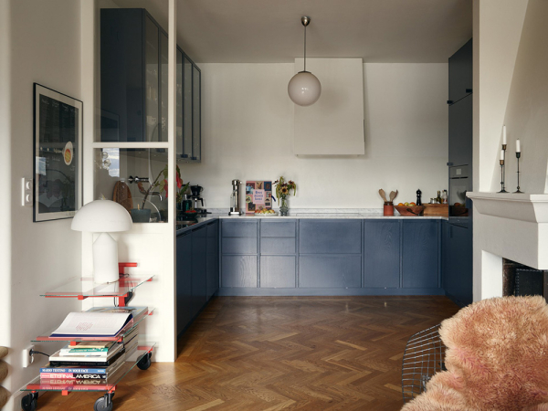 Необычная двухэтажная квартира в Стокгольме с видовой террасой