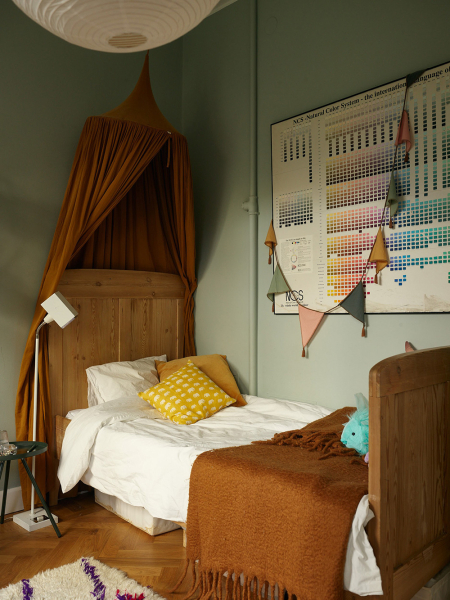 Необычная двухэтажная квартира в Стокгольме с видовой террасой