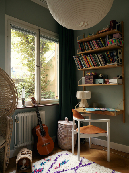 Необычная двухэтажная квартира в Стокгольме с видовой террасой