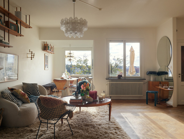 Необычная двухэтажная квартира в Стокгольме с видовой террасой