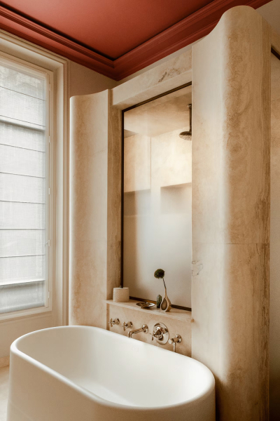 Органические формы и искусство на каждом шагу: апартаменты дизайнера в Париже Органические формы и искусство на каждом шагу: апартаменты дизайнера в Париже