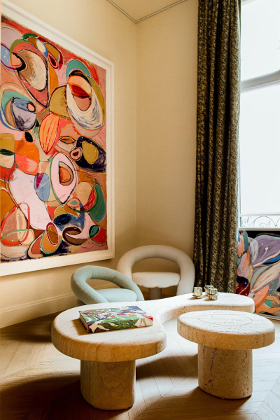 Органические формы и искусство на каждом шагу: апартаменты дизайнера в Париже Органические формы и искусство на каждом шагу: апартаменты дизайнера в Париже