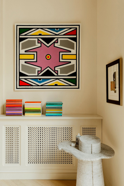 Органические формы и искусство на каждом шагу: апартаменты дизайнера в Париже Органические формы и искусство на каждом шагу: апартаменты дизайнера в Париже