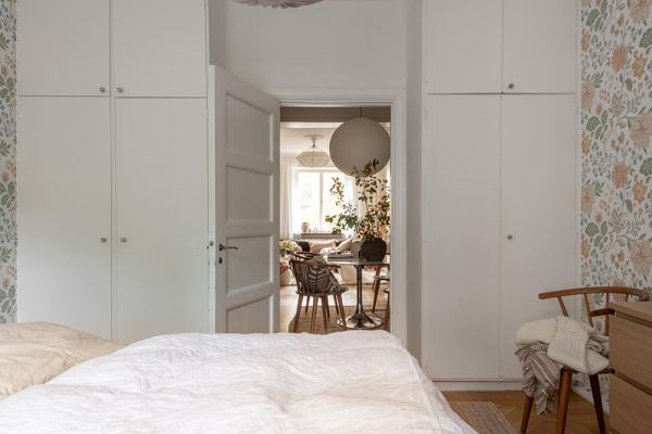 Осенняя гостиная и летняя спальня: квартира в Гетеборге (79 кв. м) Осенняя гостиная и летняя спальня: квартира в Гетеборге (79 кв. м)