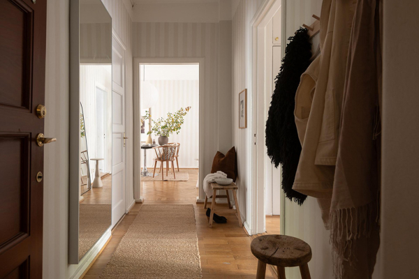 Осенняя гостиная и летняя спальня: квартира в Гетеборге (79 кв. м) Осенняя гостиная и летняя спальня: квартира в Гетеборге (79 кв. м)