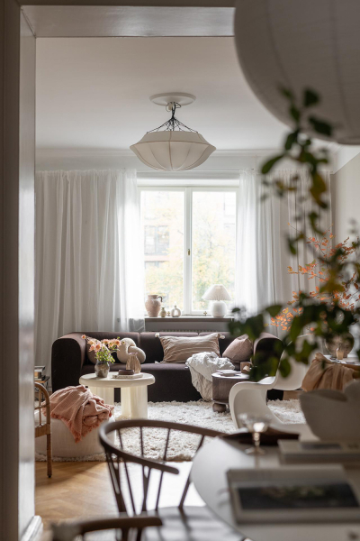 Осенняя гостиная и летняя спальня: квартира в Гетеборге (79 кв. м) Осенняя гостиная и летняя спальня: квартира в Гетеборге (79 кв. м)