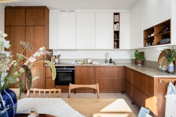 Прекрасная скандинавская квартира с терракотовыми стенами и нотками бохо