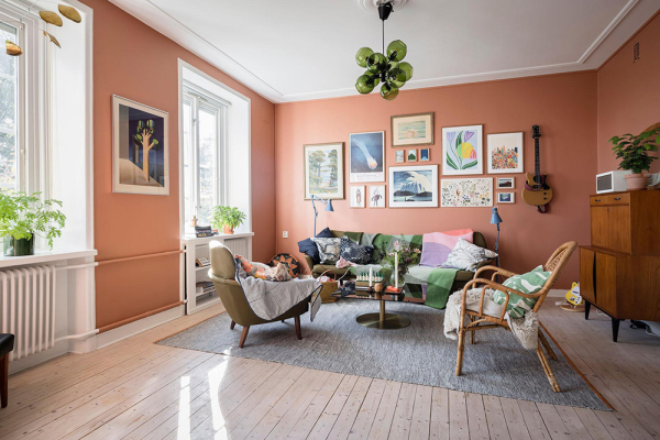 Прекрасная скандинавская квартира с терракотовыми стенами и нотками бохо