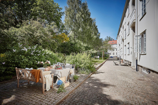 Прекрасная скандинавская квартира с терракотовыми стенами и нотками бохо