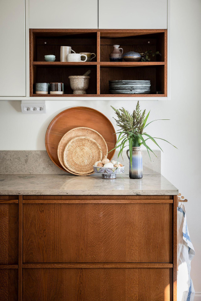 Прекрасная скандинавская квартира с терракотовыми стенами и нотками бохо