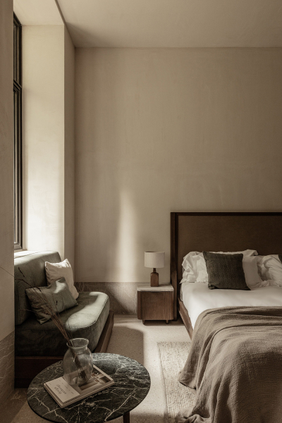 Роскошный минималистичный уют в горах Греции: новый отель MANNA Роскошный минималистичный уют в горах Греции: новый отель MANNA