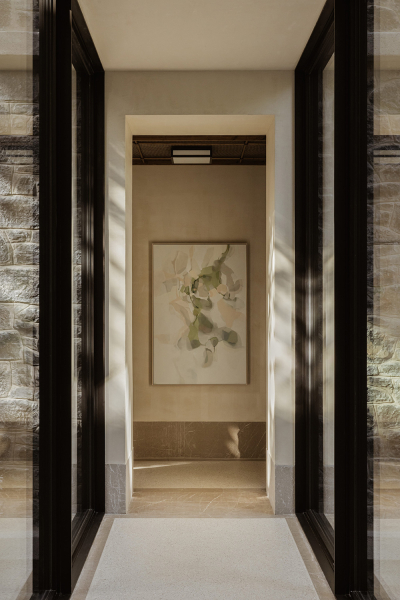 Роскошный минималистичный уют в горах Греции: новый отель MANNA Роскошный минималистичный уют в горах Греции: новый отель MANNA