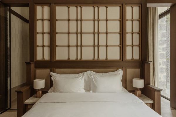 Роскошный минималистичный уют в горах Греции: новый отель MANNA Роскошный минималистичный уют в горах Греции: новый отель MANNA