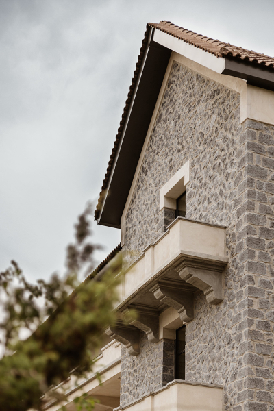 Роскошный минималистичный уют в горах Греции: новый отель MANNA Роскошный минималистичный уют в горах Греции: новый отель MANNA