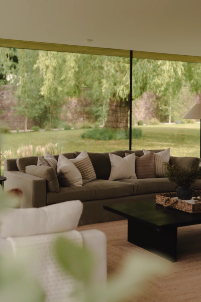 Сад как продолжение интерьера: современный кирпичный дом в графстве Кент Сад как продолжение интерьера: современный кирпичный дом в графстве Кент