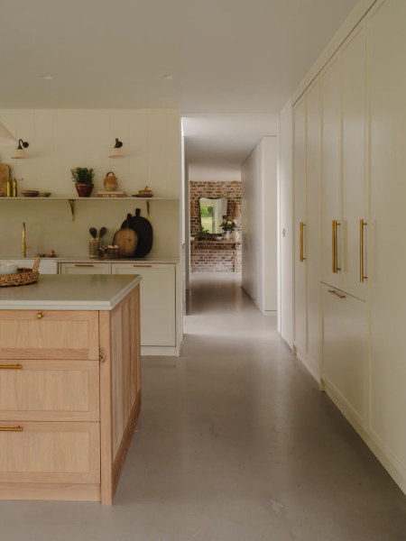 Сад как продолжение интерьера: современный кирпичный дом в графстве Кент Сад как продолжение интерьера: современный кирпичный дом в графстве Кент