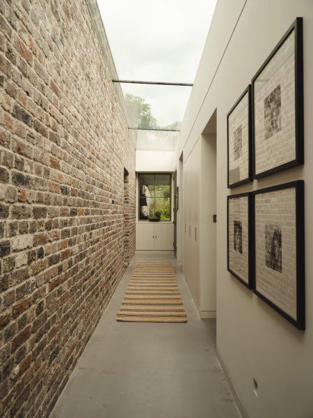 Сад как продолжение интерьера: современный кирпичный дом в графстве Кент Сад как продолжение интерьера: современный кирпичный дом в графстве Кент