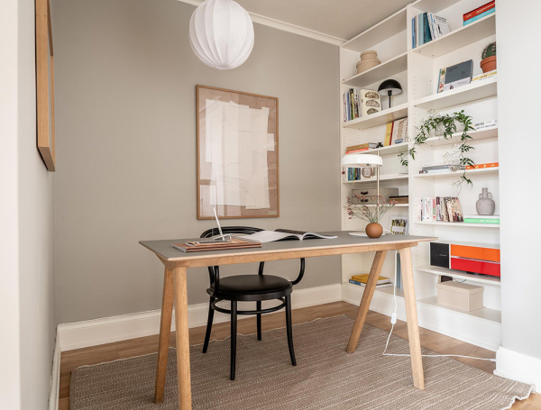 Серая квартира в Гётеборге с маленькой спальней и балконом (65 кв. м) Серая квартира в Гётеборге с маленькой спальней и балконом (65 кв. м)