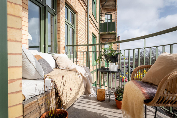 Серая квартира в Гётеборге с маленькой спальней и балконом (65 кв. м) Серая квартира в Гётеборге с маленькой спальней и балконом (65 кв. м)