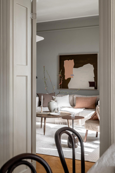 Серая квартира в Гётеборге с маленькой спальней и балконом (65 кв. м) Серая квартира в Гётеборге с маленькой спальней и балконом (65 кв. м)