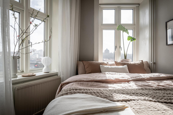 Серая квартира в Гётеборге с маленькой спальней и балконом (65 кв. м) Серая квартира в Гётеборге с маленькой спальней и балконом (65 кв. м)