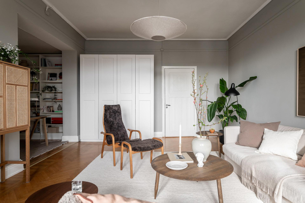 Серая квартира в Гётеборге с маленькой спальней и балконом (65 кв. м) Серая квартира в Гётеборге с маленькой спальней и балконом (65 кв. м)