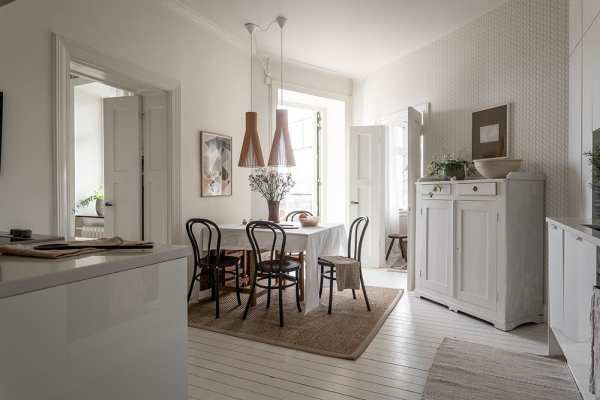 Серая квартира в Гётеборге с маленькой спальней и балконом (65 кв. м) Серая квартира в Гётеборге с маленькой спальней и балконом (65 кв. м)